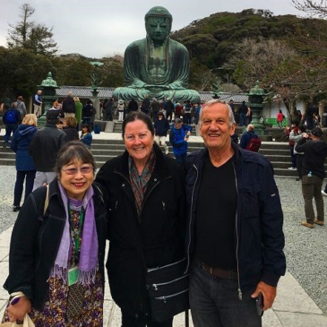 An Israeli couple in Their Seventies Enjoy Cherry Blossom Viewing in Kamakura